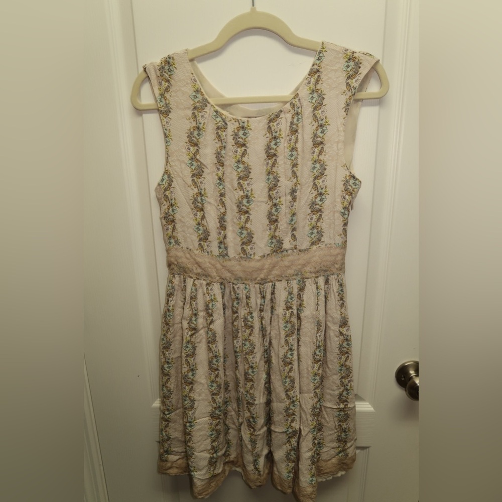 Darling parakeet bird lace mini dress M